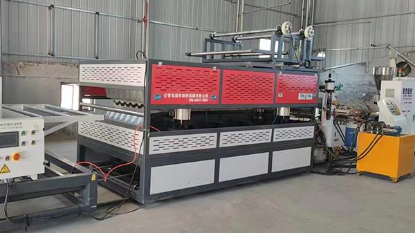 pvc波浪瓦生產(chǎn)設備